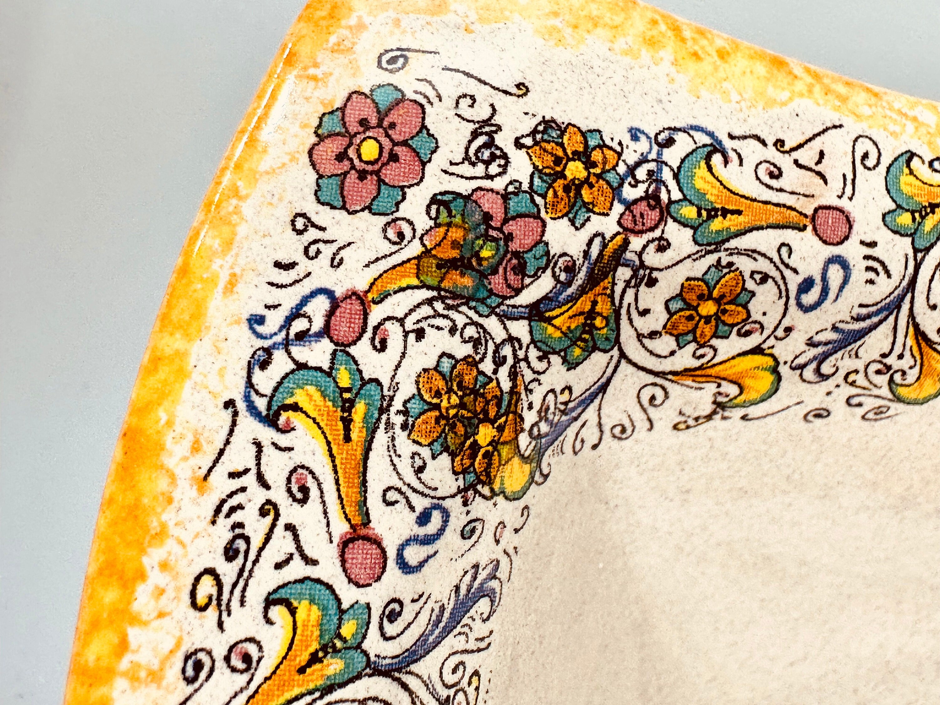 Set of 4 Italian Pottery Serving Bowls