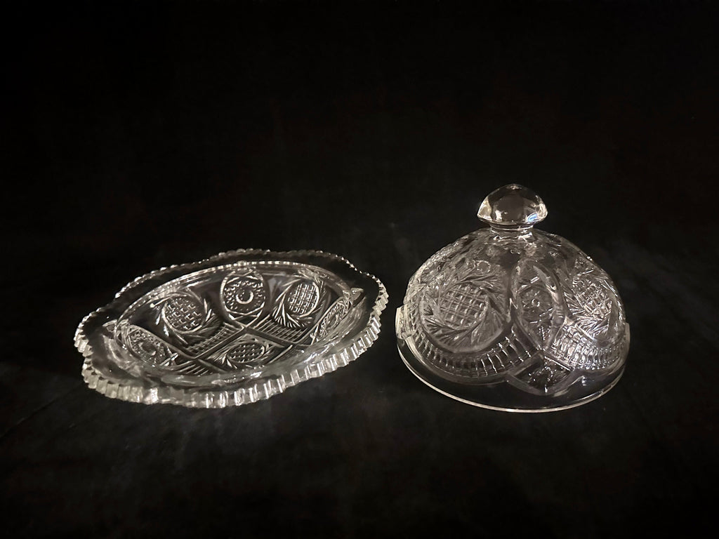 LE Smith Glass Round Covered Butter Sunburst