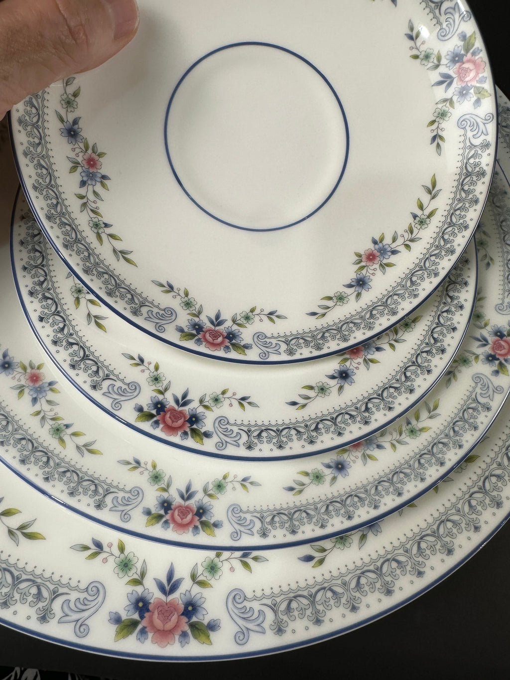 Wedgwood Rosedale Five Piece Place Setting