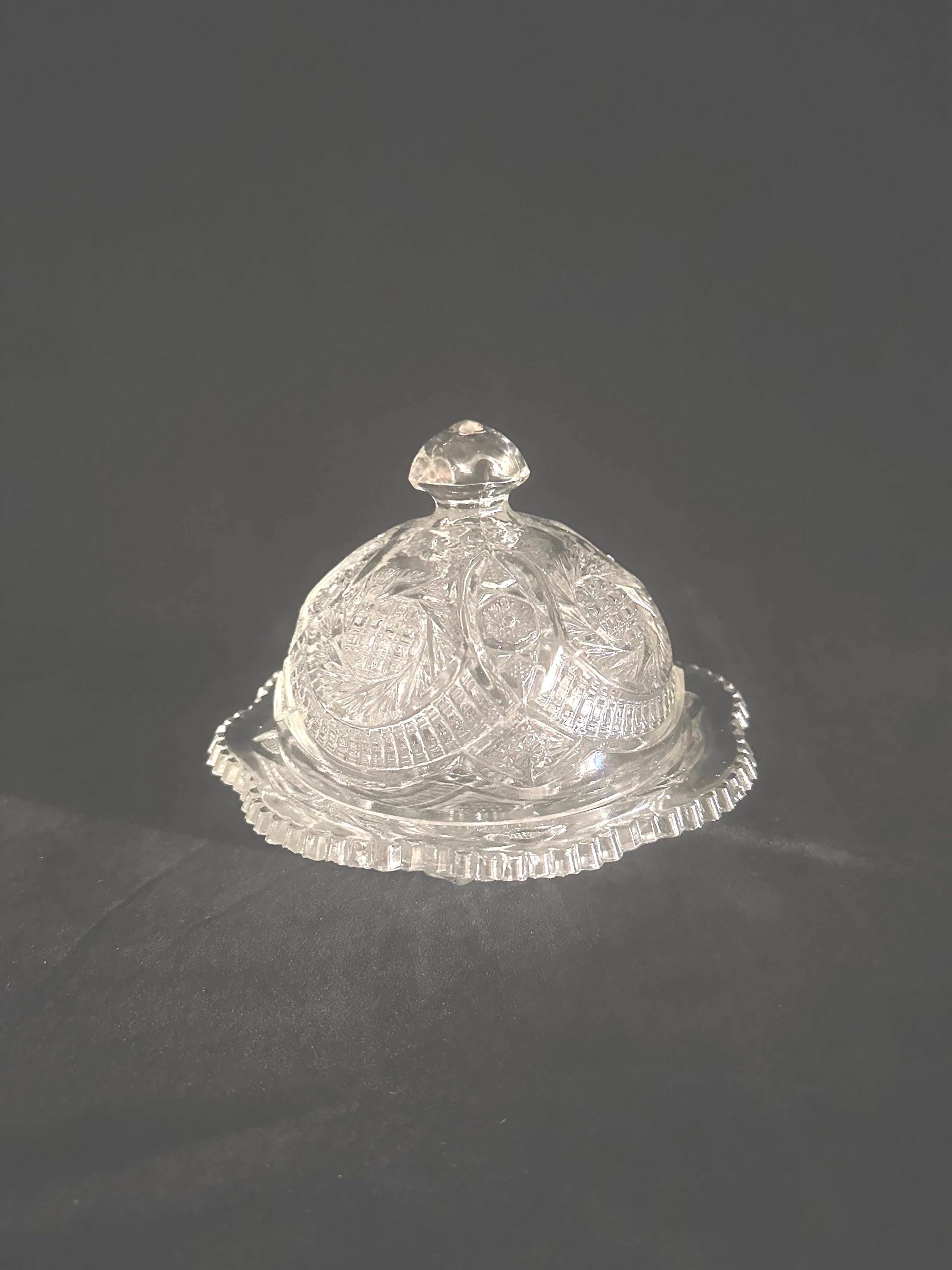 LE Smith Glass Round Covered Butter Sunburst