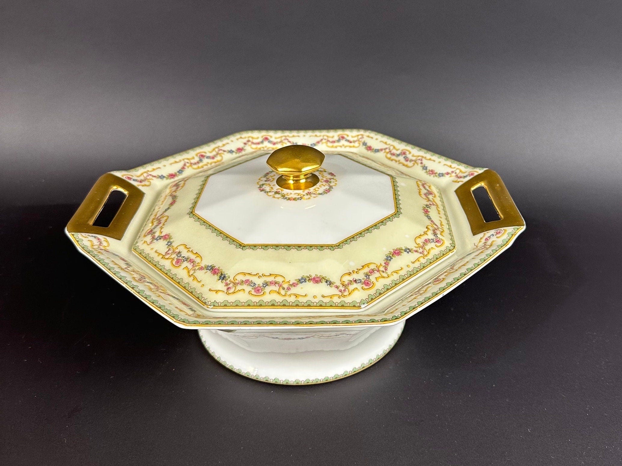 Haviland Venice Antique Covered Serving Bowl