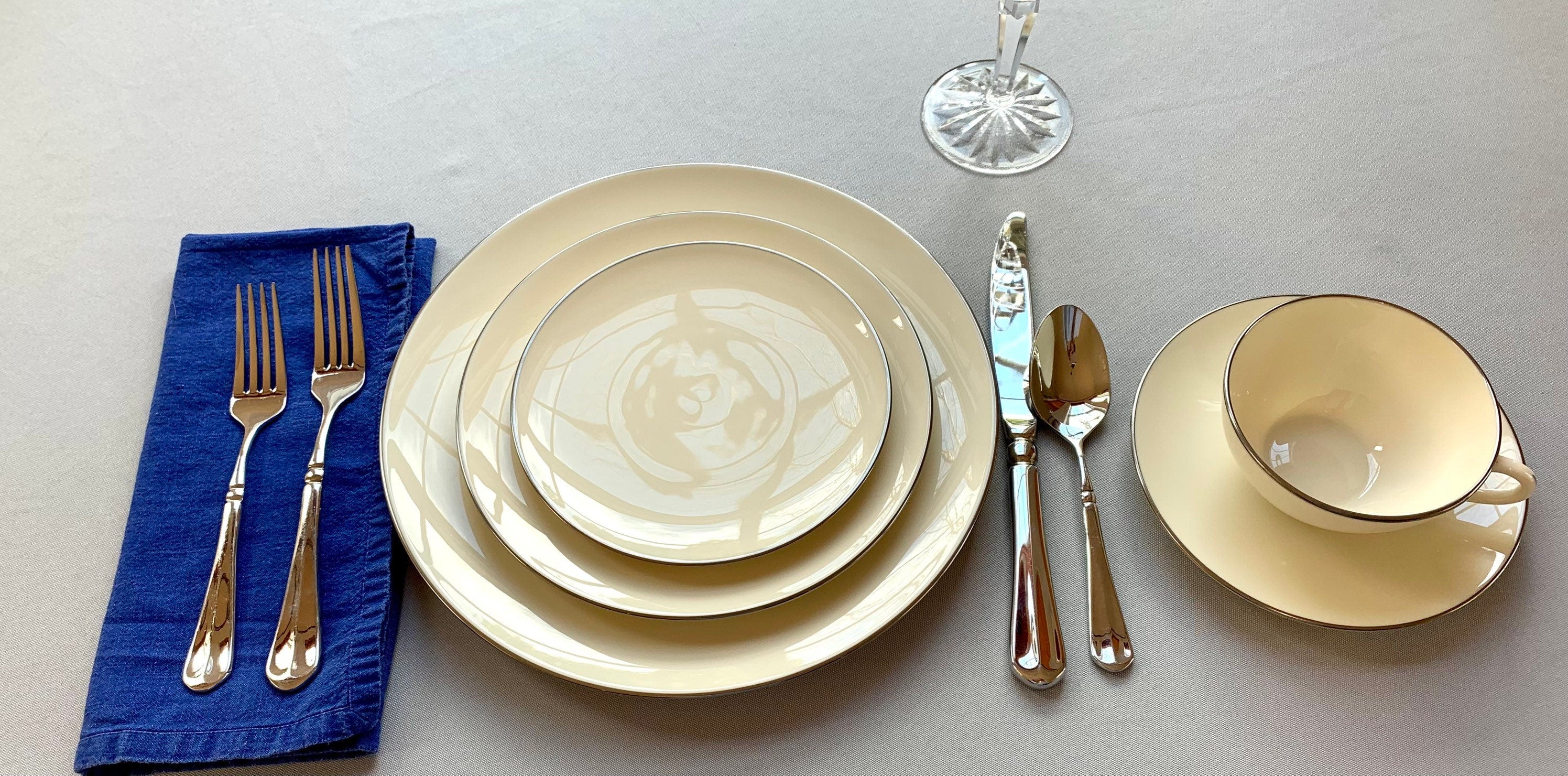 Lenox Olympia Platinum 5 Piece Place Settings