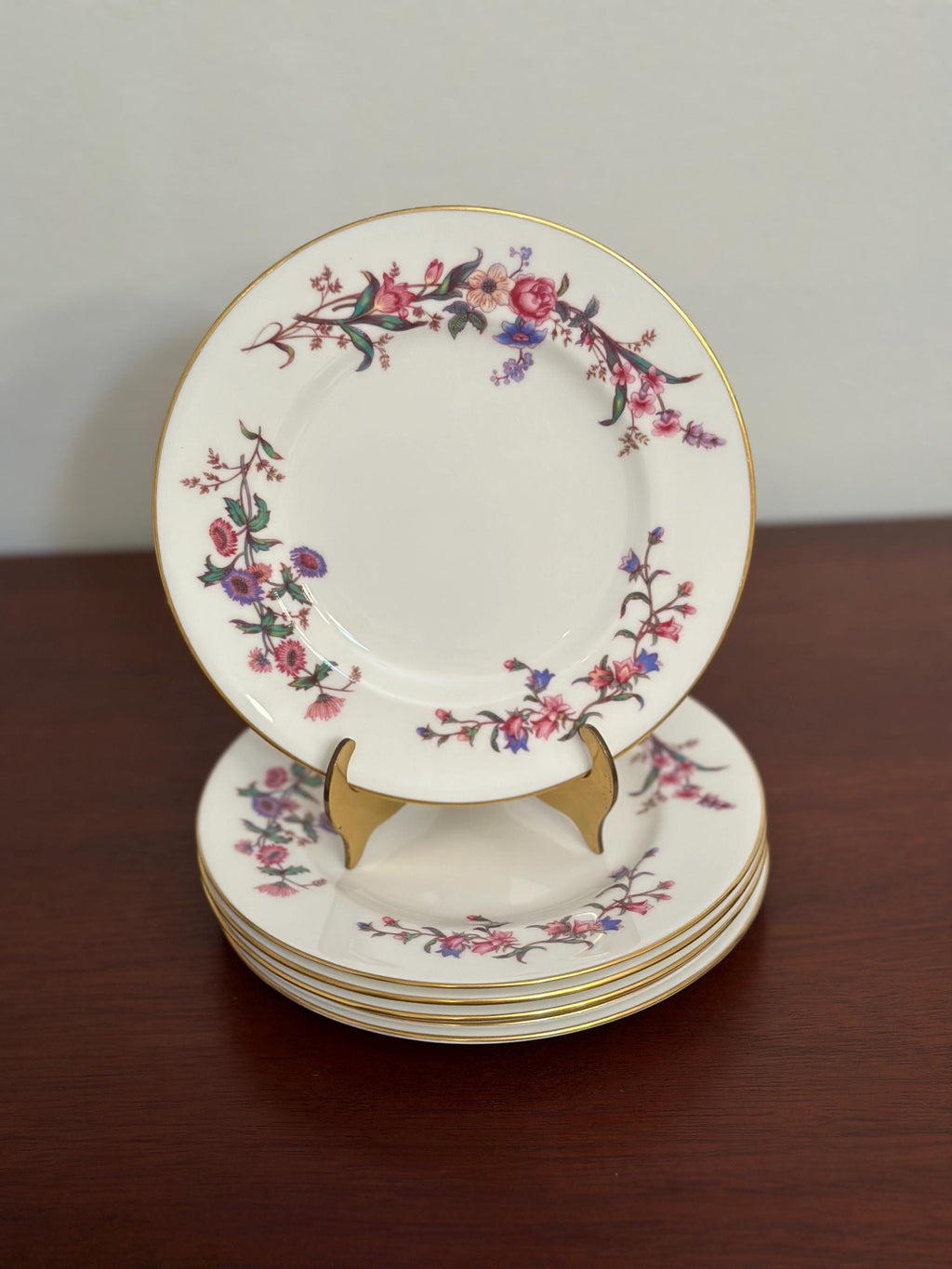 6 Wedgwood Devon Sprays Bread Plates
