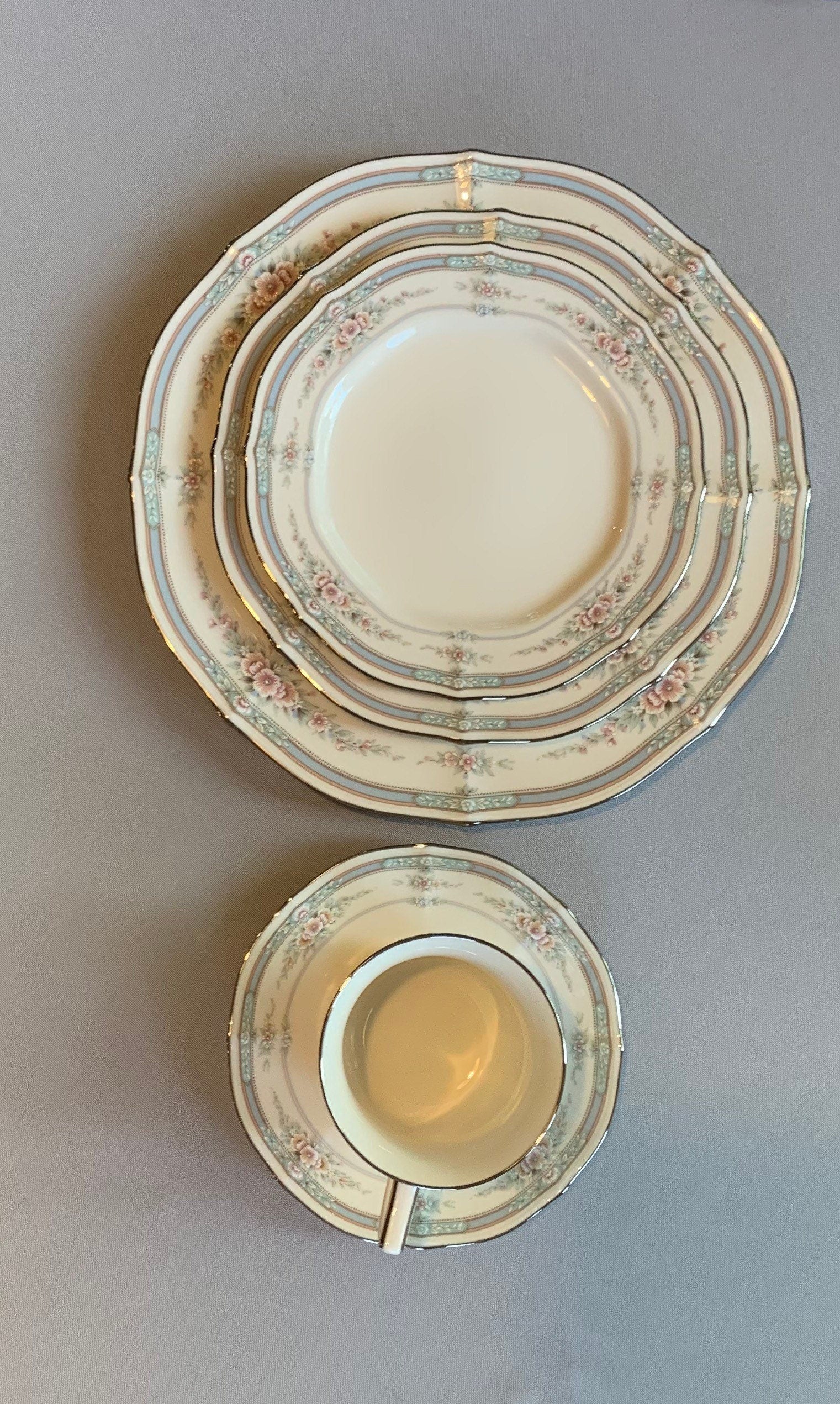 Noritake Rothschild 8 Place Settings