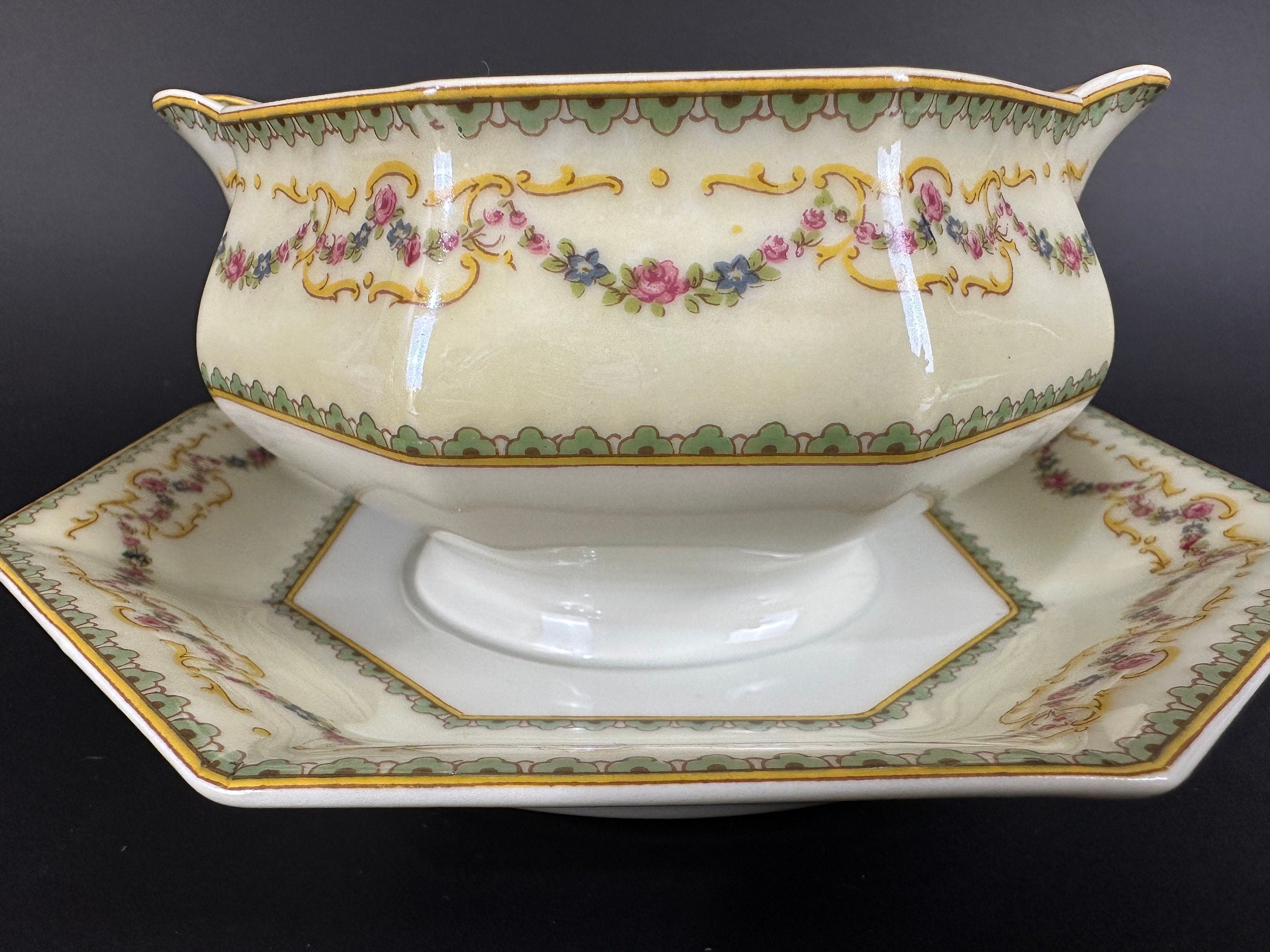 Haviland Venice Limoges Gravyboat Attached Underplate