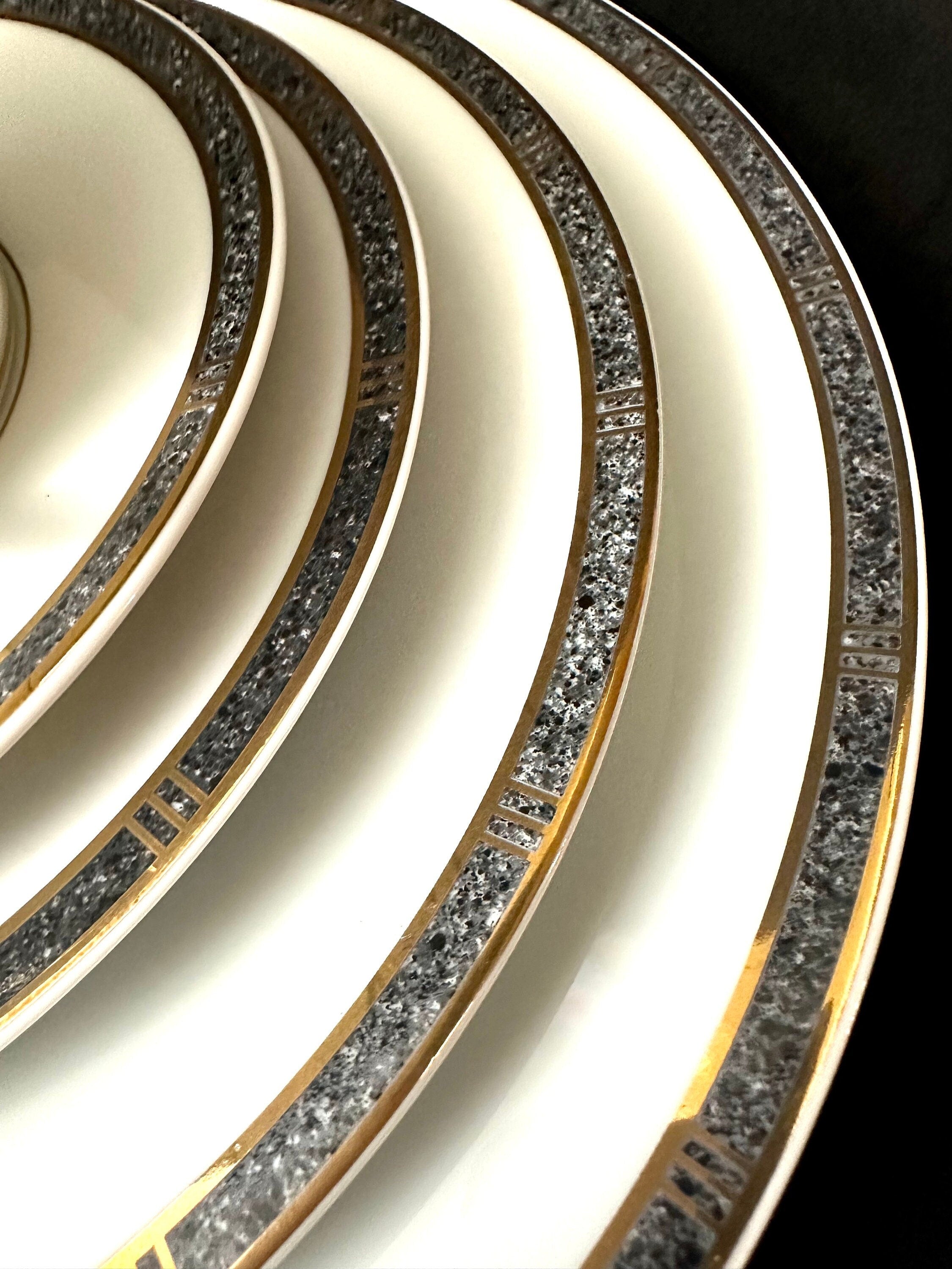 Place Settings of Bernardaud Antinea Anthracite