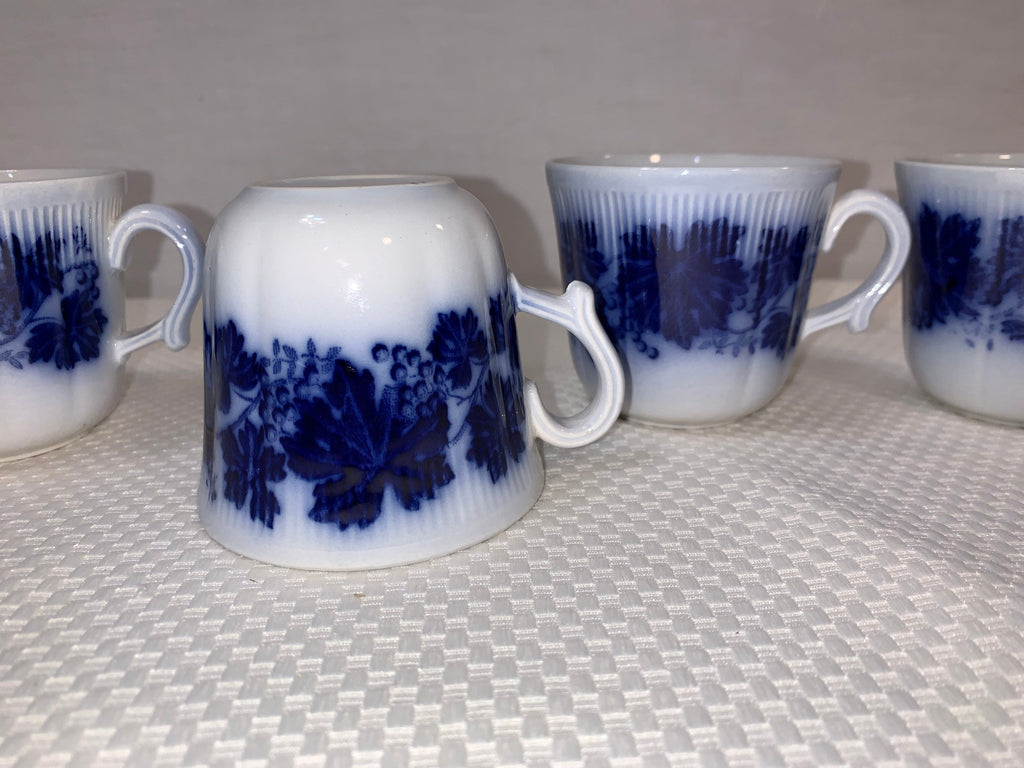 4 Gelfe Flow Blue Vinranka Teacups