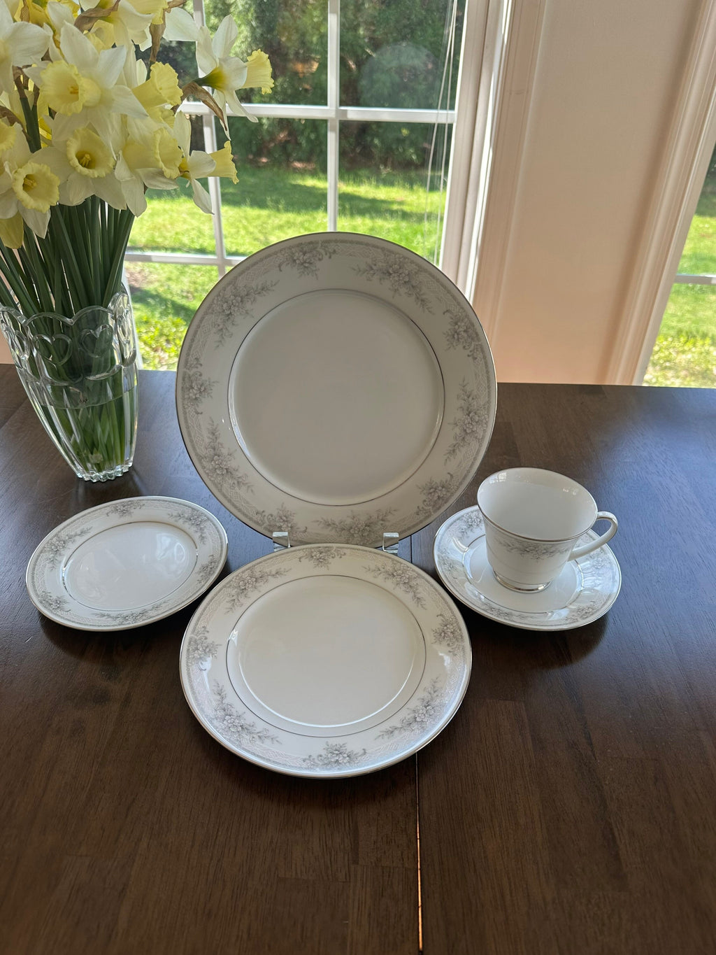 Noritake Sweet Leilani Place Setting