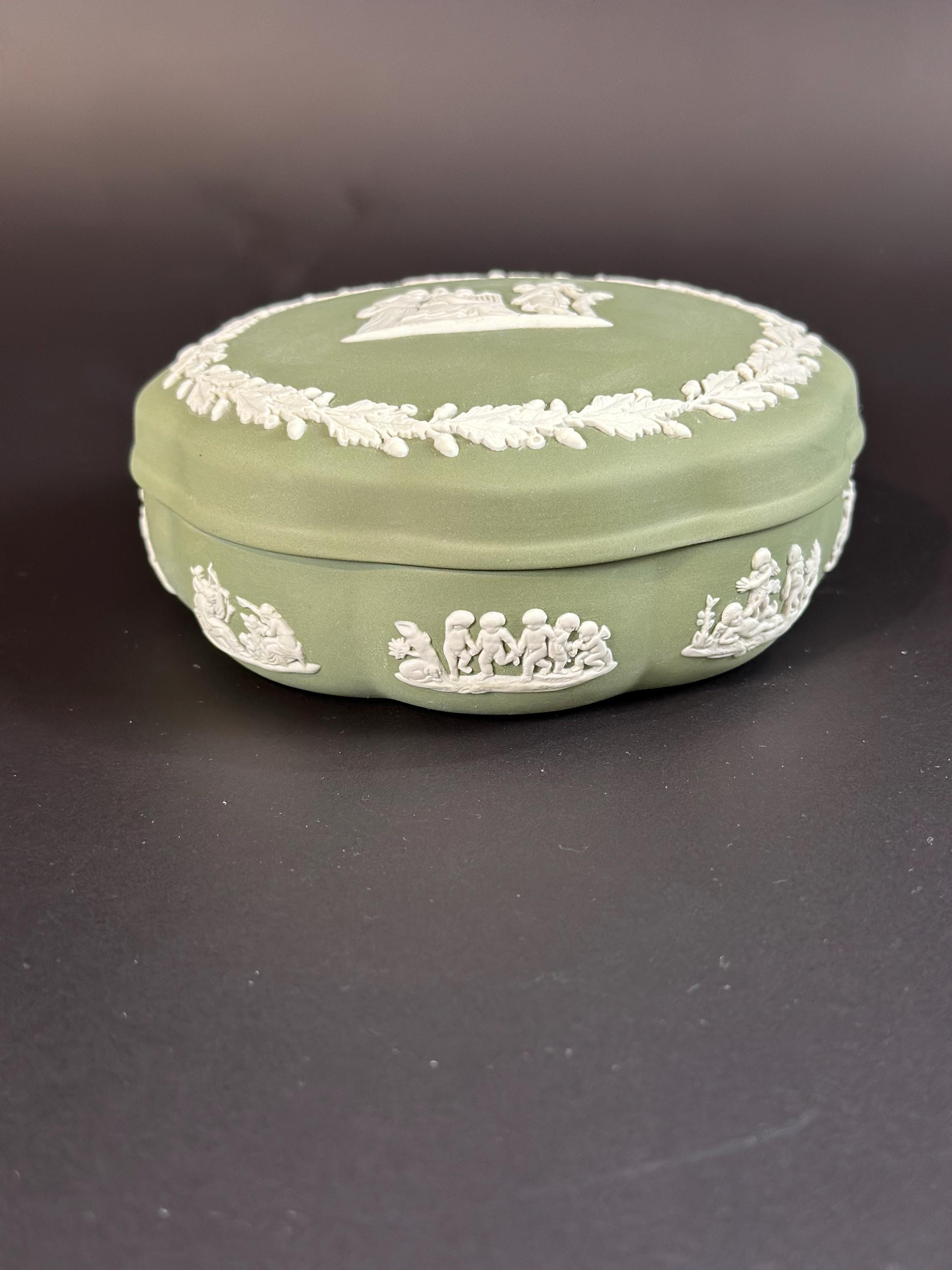 Wedgwood Jasperware Scalloped Candy Box