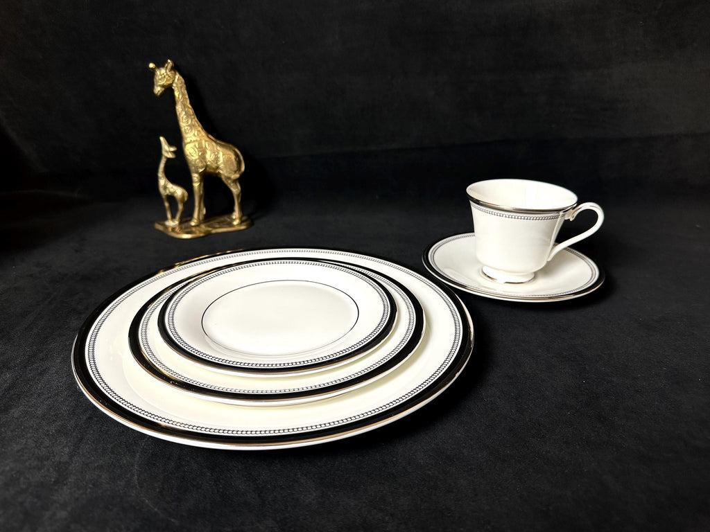 Royal Doulton Sarabande 5 Piece Place Settings