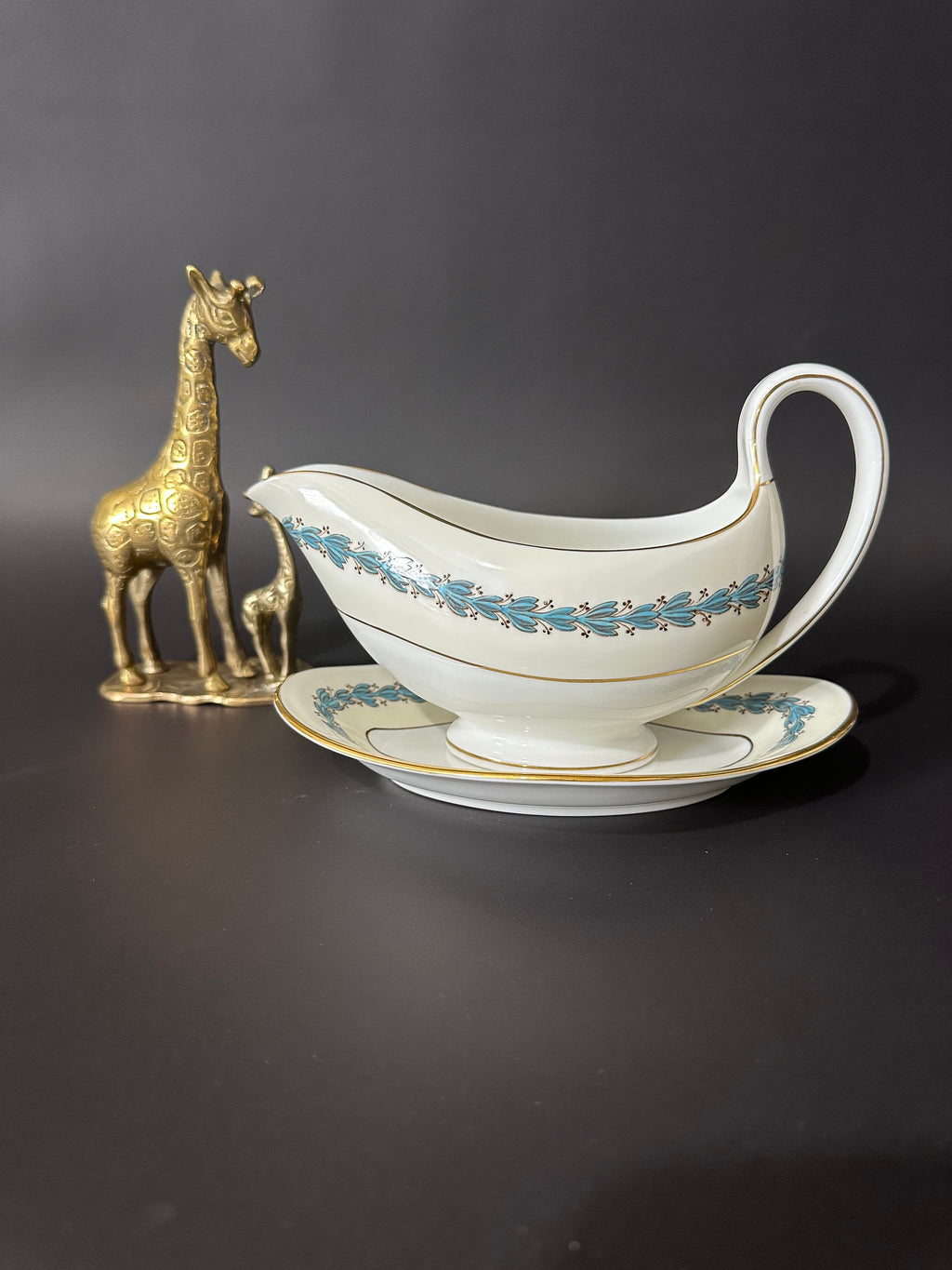 Wedgwood Appledore Gravy Boat with Underplate/Relish Dish