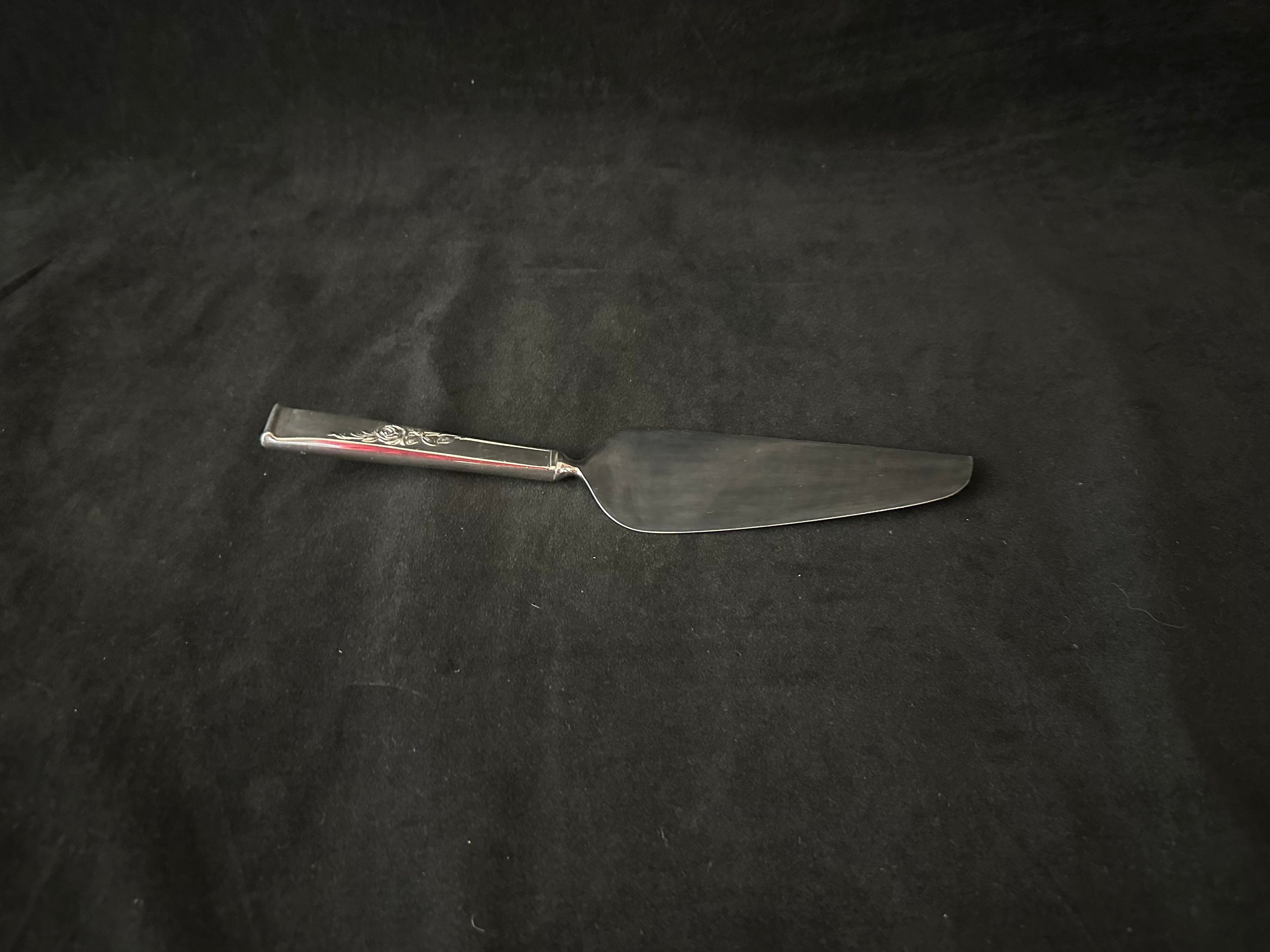 Reed and Barton Classic Rose Cake/Pie Server