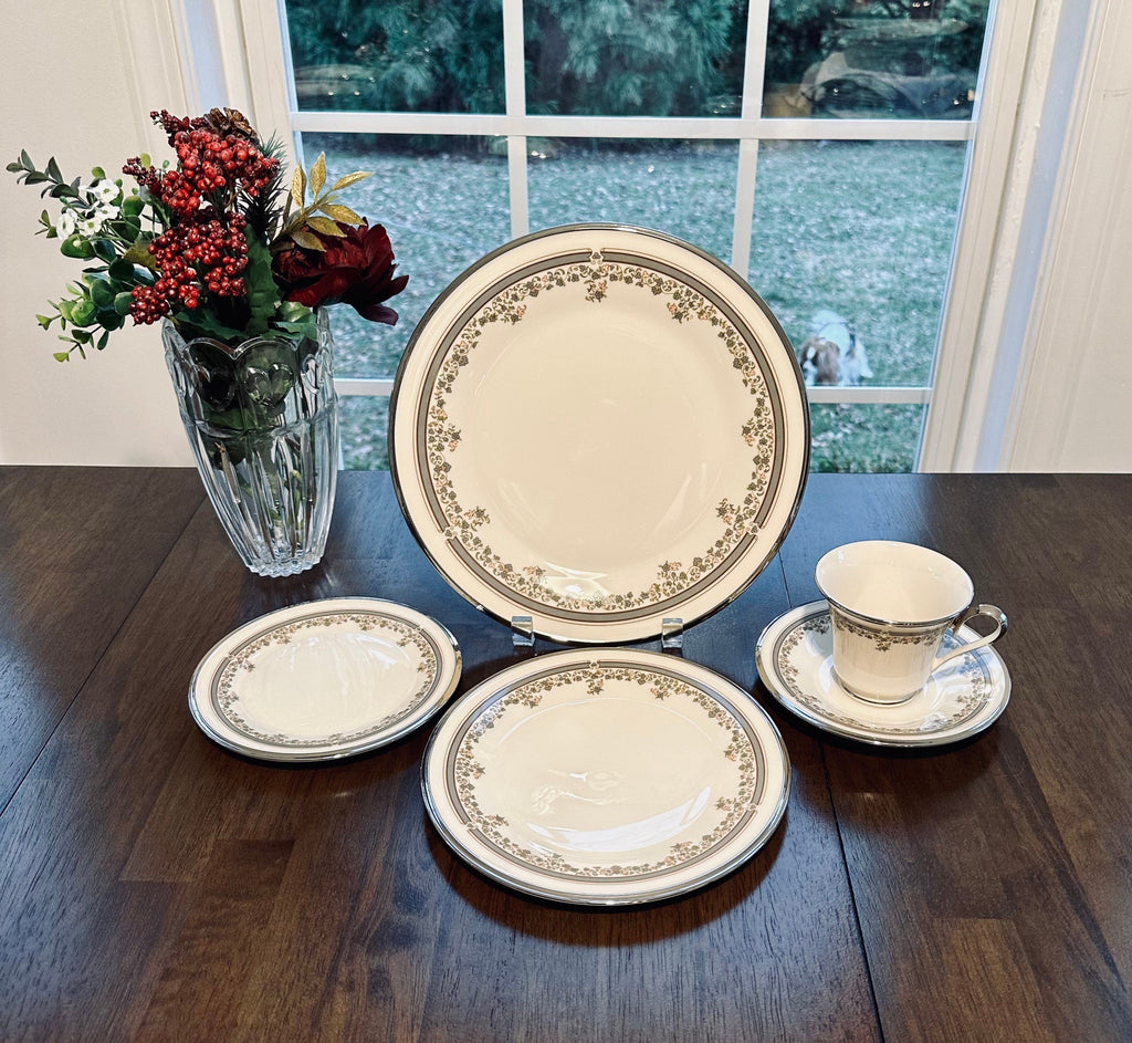 Vintage Lenox Lace Point China: 5-Piece Place Setting