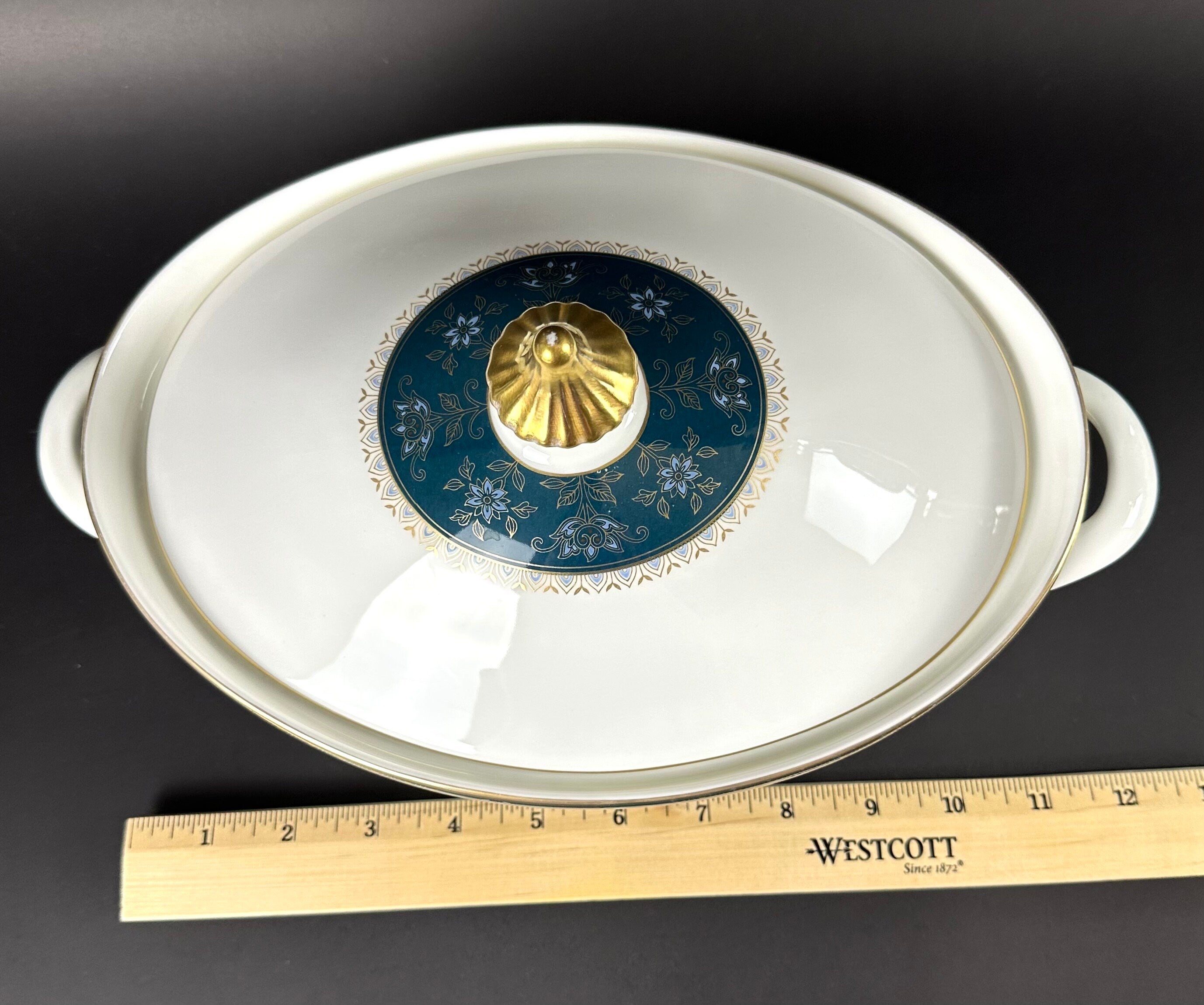 Royal Doulton  Carlyle Oval Covered Vegetable Bowl