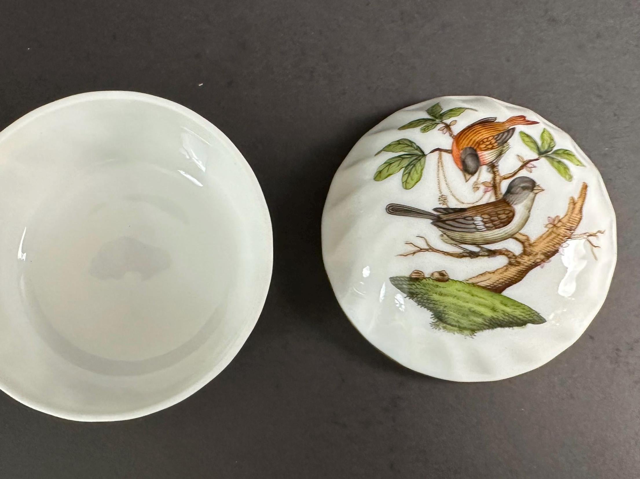 Herend Rothchilds Round Bird Trinket Box