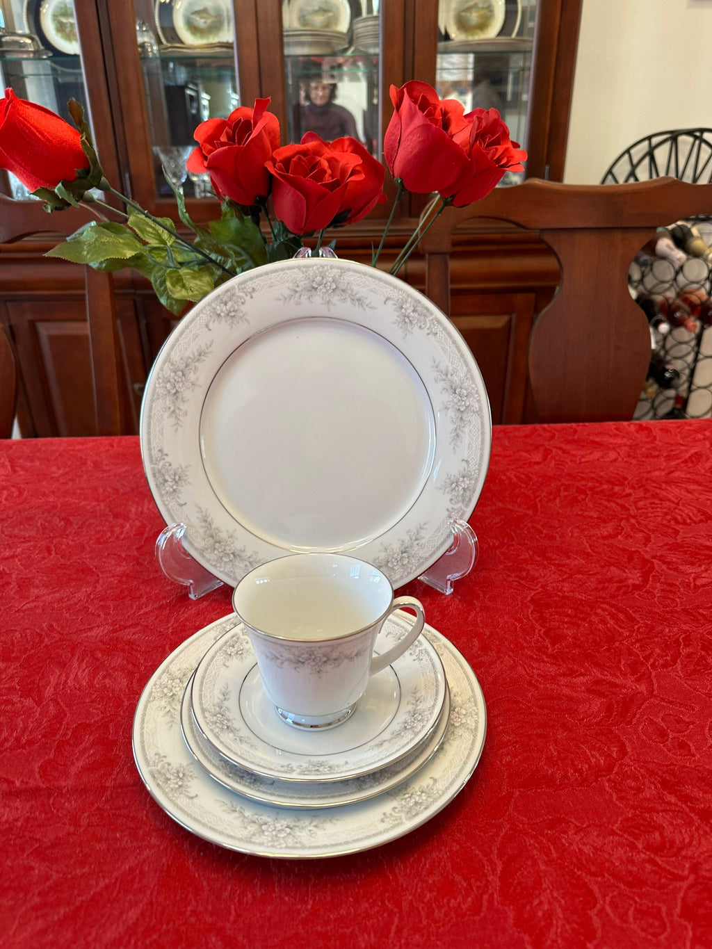 Noritake Sweet Leilani Place Setting