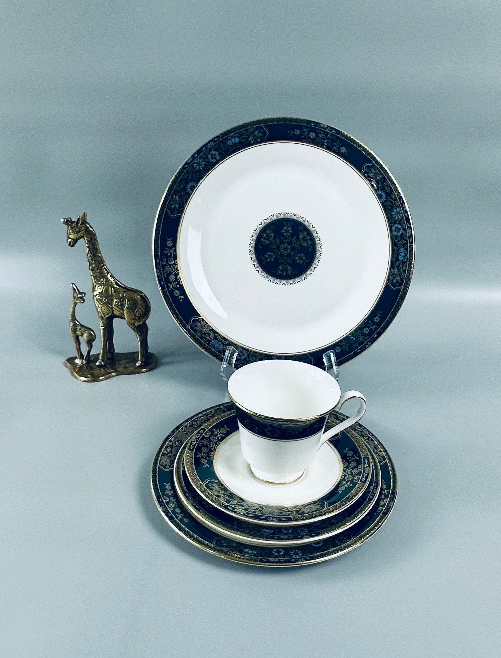 Royal Doulton Carlyle 5 Piece Place Setting